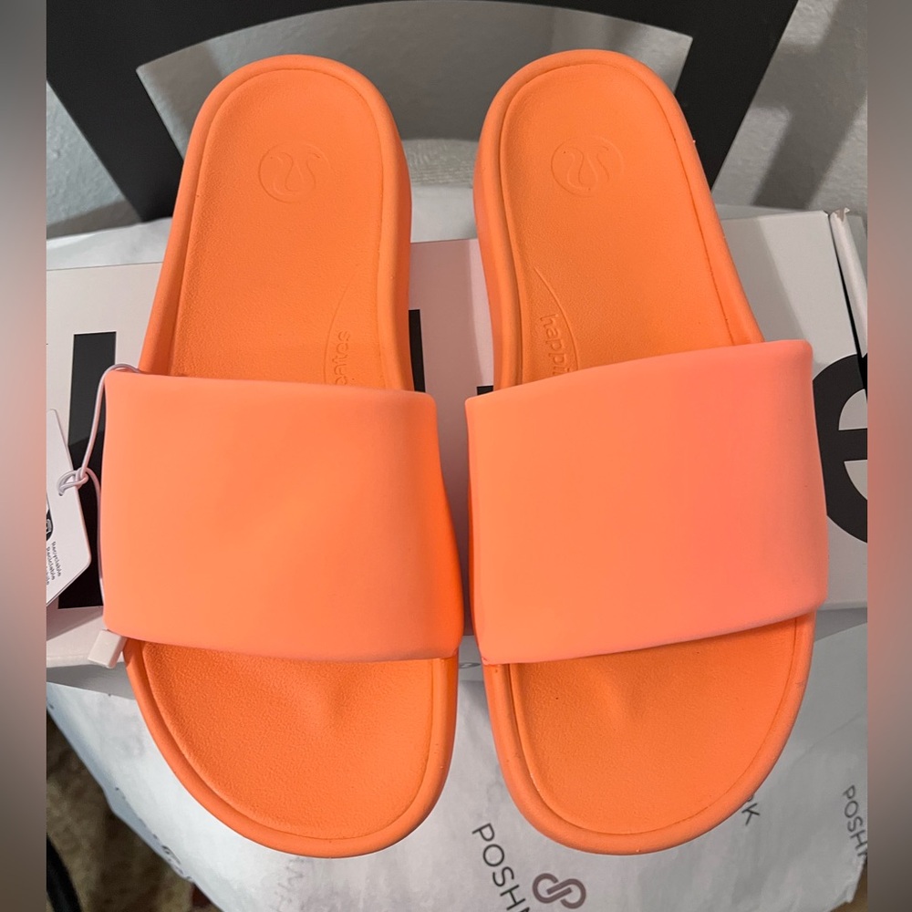 LULULEMON NIB AUTHENTIC WOMEN’S JUICY PEACH 🍑 RESTFEEL FIT GRIP SOFT FOAM SLIDES